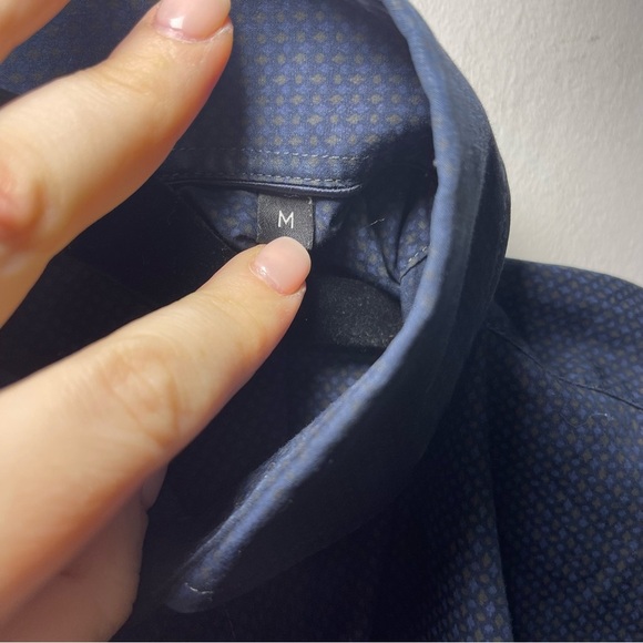 Hugo Boss Men's Navy micro polka dot long sleeve button down shirt in size M - Picture 5 of 8